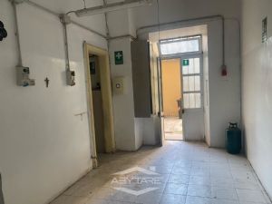 LOCALE COMMERCIALE OCCUPATO