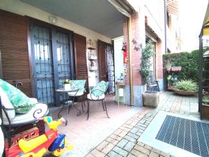 BILIVELLO CON GIARDINI PRIVATI E BOX AUTO