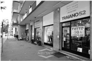Locale commerciale in affitto totalmente ristrutturato