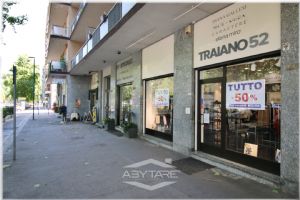 Locale commerciale in affitto totalmente ristrutturato