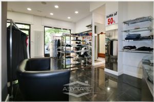 Locale commerciale in affitto totalmente ristrutturato