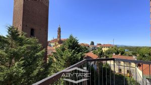 Trilocale panoramico in vendita a Carignano