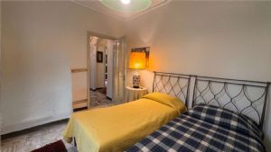 Prestigioso appartamento in villa – 230 mq con giardino, taverna e garage