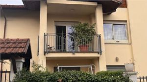 Prestigioso appartamento in villa – 230 mq con giardino, taverna e garage
