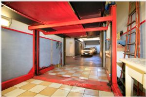 Box auto con ponte sollevatore – Fronte Giardini Montanaro!