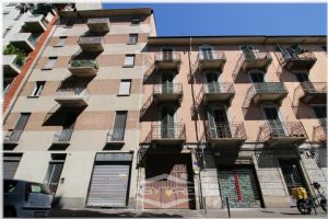 Box auto con ponte sollevatore – Fronte Giardini Montanaro!
