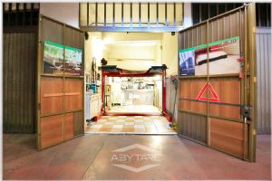 Box auto con ponte sollevatore – Fronte Giardini Montanaro!