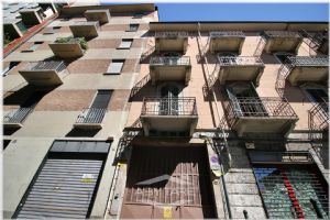 Box auto con ponte sollevatore – Fronte Giardini Montanaro!