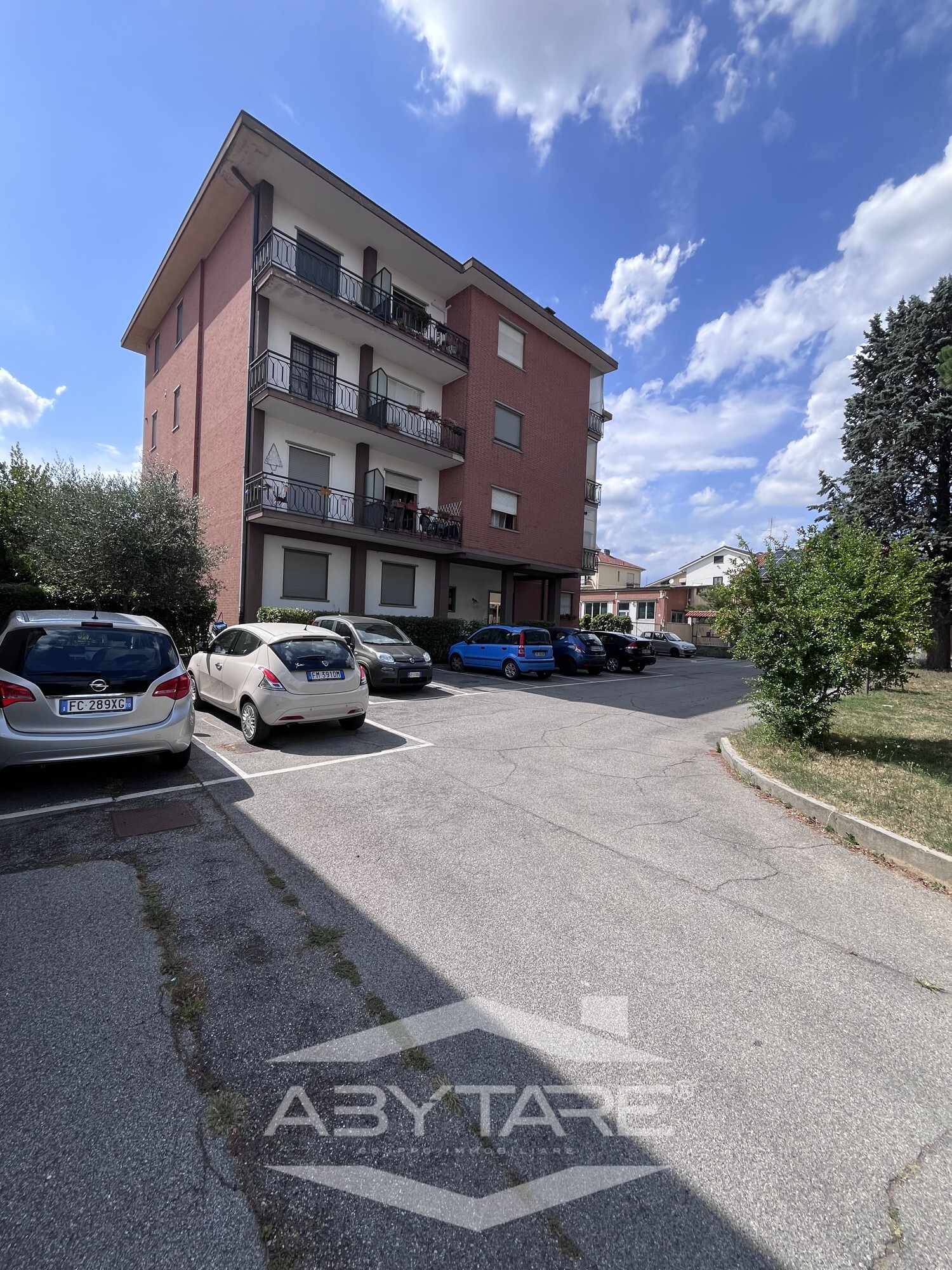 Box auto vendita Moncalieri Strada Rigolfo 24