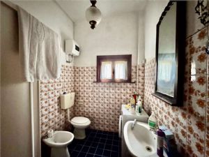 NORD CASA BIFAMILIARE INDIPENDENTE CON AMPIO GIARDINO