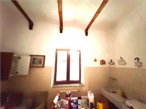 NORD CASA BIFAMILIARE INDIPENDENTE CON AMPIO GIARDINO
