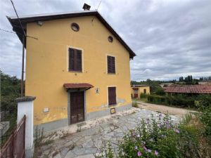 NORD CASA BIFAMILIARE INDIPENDENTE CON AMPIO GIARDINO