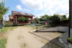 BEINASCO CENTRO APPARTAMENTO IN BIFAMILIARE