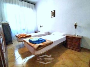 TRILOCALE CON VOLENDO BOX AUTO