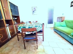 TRILOCALE CON VOLENDO BOX AUTO