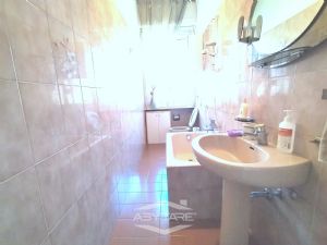 TRILOCALE CON VOLENDO BOX AUTO