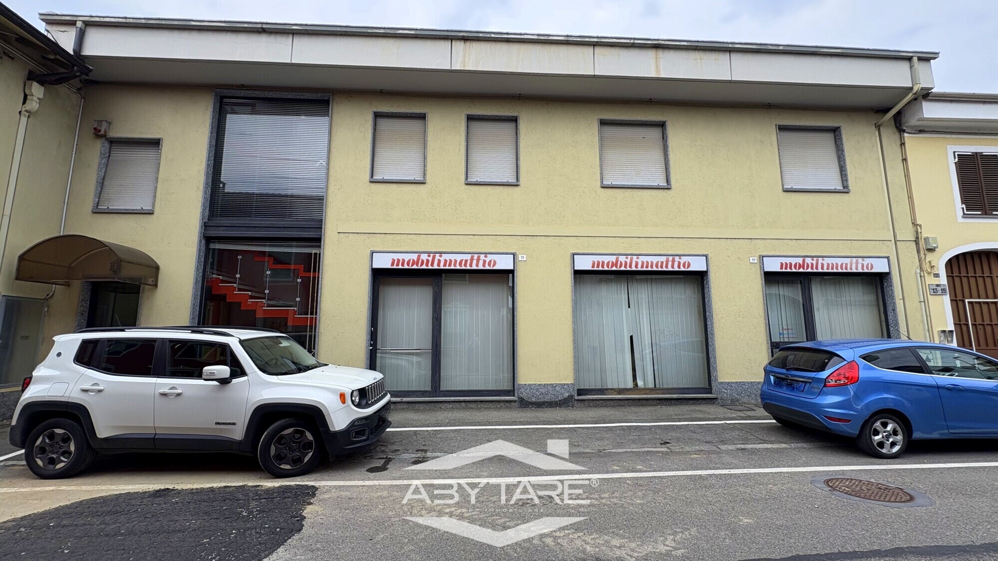 Locale commerciale in vendita a Carignano