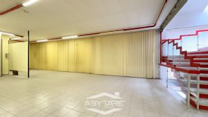 Locale commerciale in vendita a Carignano