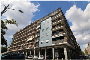 Torino Piazza Guala – 4 locali ristrutturato con doppi servizi e balconi luminosi