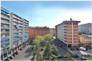 Torino Piazza Guala – 4 locali ristrutturato con doppi servizi e balconi luminosi
