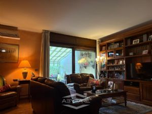 VILLA A SCHIERA CON GIARDINO DI 50 MQ. CAMINO E BOX AUTO