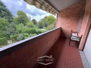 VILLA A SCHIERA CON GIARDINO DI 50 MQ. CAMINO E BOX AUTO