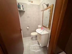 VILLA A SCHIERA CON GIARDINO DI 50 MQ. CAMINO E BOX AUTO
