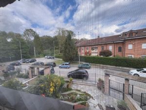 VILLA A SCHIERA CON GIARDINO DI 50 MQ. CAMINO E BOX AUTO