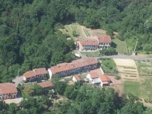ROCCHETTA TANARO-RISTRUTTURATO ARREDATO