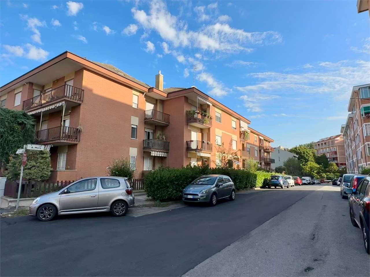 QUADRILOCALE LUMINOSO