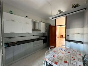 QUADRILOCALE LUMINOSO