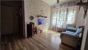 TRILOCALE CON TERRAZZO PRIVATO E BOX AUTO – ASTI, ZONA CORSO XXV APRILE