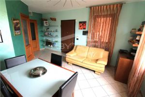 COLLEGNO IN VENDITA QUADRILOCALE CON BOX AUTO