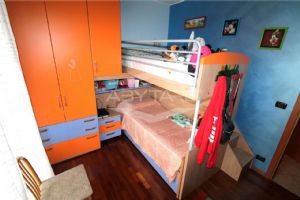COLLEGNO IN VENDITA QUADRILOCALE CON BOX AUTO
