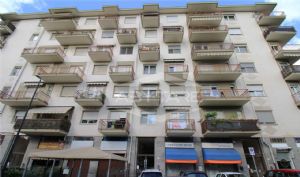 TRILOCALE AMPIA METRATURA NEL CENTRO PAESE