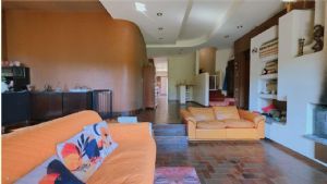 Villa indipendente a pochi minuti dalla città