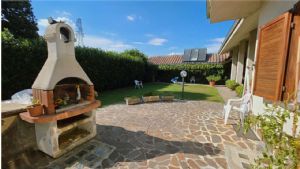 Villa indipendente a pochi minuti dalla città
