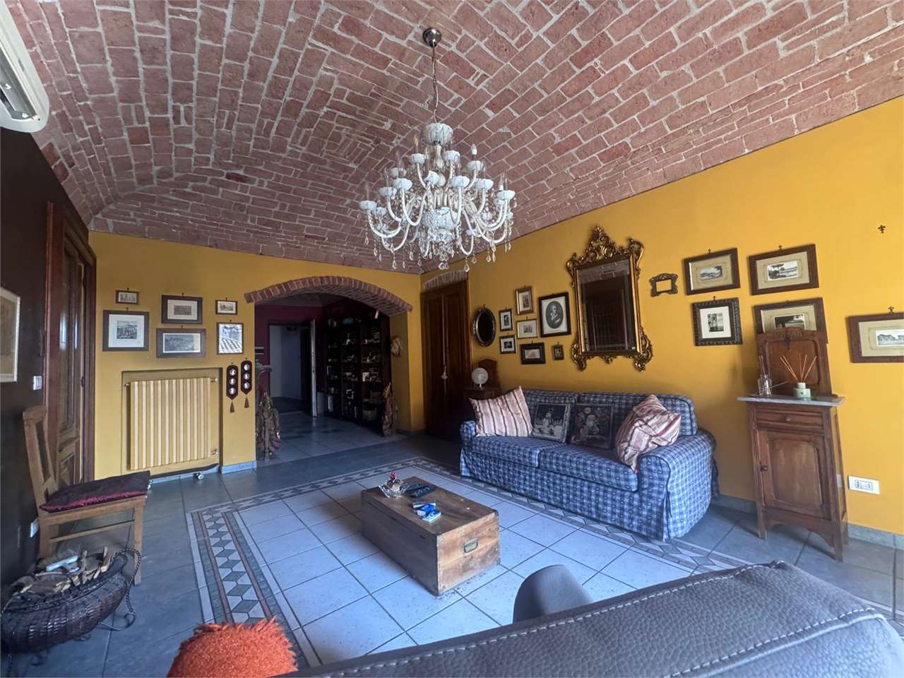 Eleganza storica nel cuore di Asti – Ampio appartamento in palazzo settecentesco