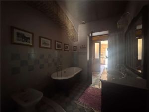 Eleganza storica nel cuore di Asti – Ampio appartamento in palazzo settecentesco