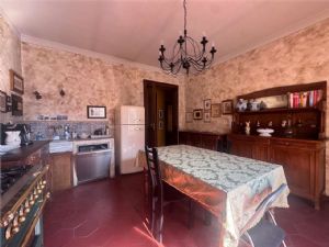 Eleganza storica nel cuore di Asti – Ampio appartamento in palazzo settecentesco