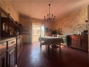 Eleganza storica nel cuore di Asti – Ampio appartamento in palazzo settecentesco