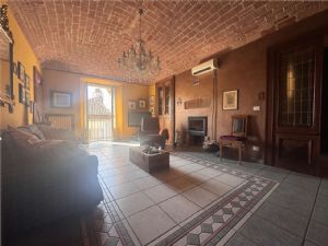 Eleganza storica nel cuore di Asti – Ampio appartamento in palazzo settecentesco