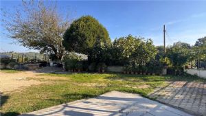 VALGERA-CASA SEMINDIPENDENTE CON TERRENO