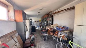 VALGERA-CASA SEMINDIPENDENTE CON TERRENO