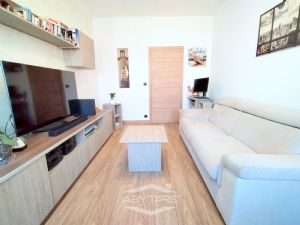 TRILOCALE RISTRUTTURATO CON SOFFITTA E CANTINA