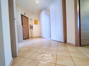 TRILOCALE RISTRUTTURATO CON SOFFITTA E CANTINA