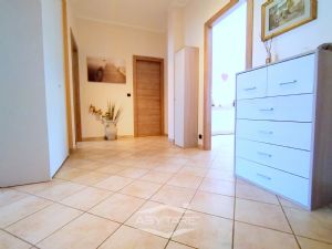 TRILOCALE RISTRUTTURATO CON SOFFITTA E CANTINA