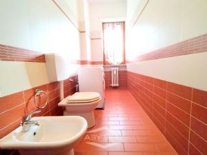 TRILOCALE RISTRUTTURATO CON SOFFITTA E CANTINA