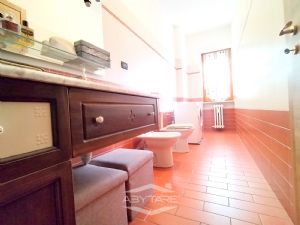 TRILOCALE RISTRUTTURATO CON SOFFITTA E CANTINA