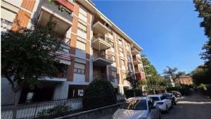 NORD SIGNORILE 6 LOCALI CON POSSIBILITA' BOX